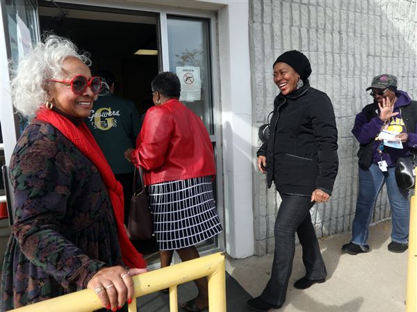 Long lines surprise early voters in Toledo