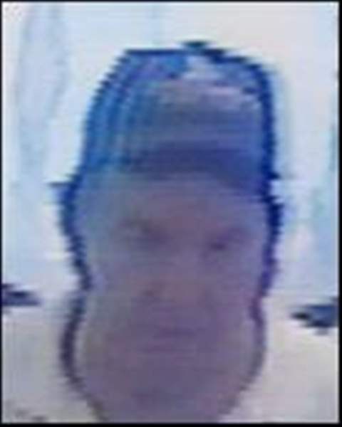 Authorities-seek-clues-in-bank-holdup-2