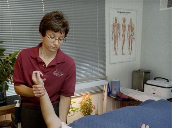 Massage therapists lend a hand to relief workers The Blade