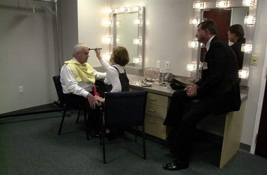 Candidates-put-on-good-pregame-show-2