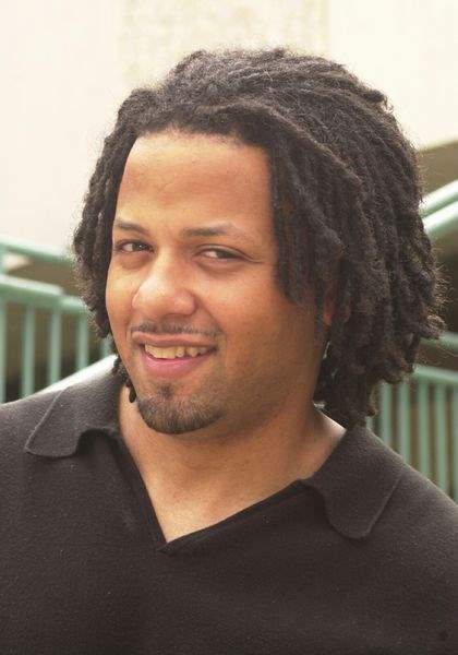 Dreadlocks-help-the-wearer-make-an-individual-or-cultural-statement-2