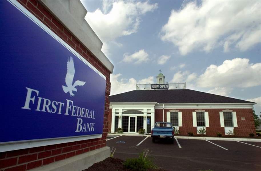 Banks-from-smaller-towns-expand-into-Bowling-Green-2