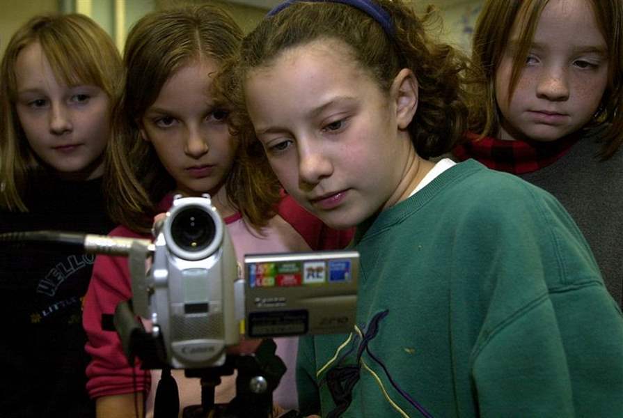 Skilled-4th-graders-nix-jitters-in-broadcasts-2