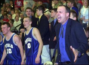Doug Reynolds doesn't agree with an official's call. But everyone agrees that Reynolds, who had great success coaching girls at Hopewell-Loudon, can coach boys too.