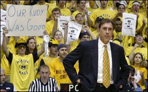 Michigan retired the jersey of Rudy Tomjanovich, currently the Houston Rockets coach. The Hamtramck, Mich., native was an All-American in 1970. He is the school's all-time leading rebounder (1,039) and sixth in scoring (1,808). Cazzie Russell is the only other player to have his number retired.