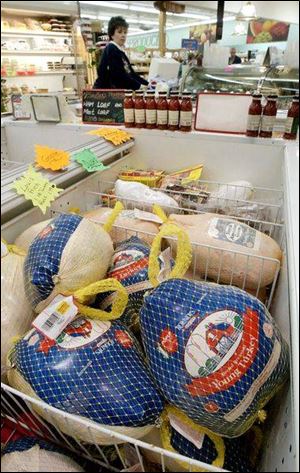 Prices as low as 25 cents a pound on some brands of frozen turkey are expected to be announced next week.