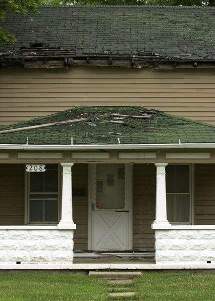 Swanton-Residents-rouse-officials-to-raze-abandoned-house