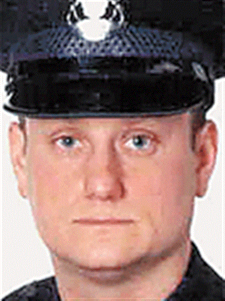 Trooper-dives-in-to-rescue-Toledo-girl