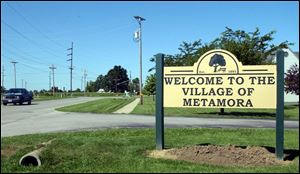 Nbr  signs06p  Metamora, Ohio.  Sylvania Metamora Rd.  New sign  Diane Hires