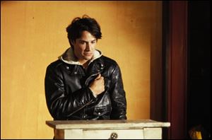 Keanu Reeves stars in My Own Private Idaho.

