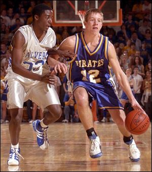 Continental s Kurtis Brown, right, pushes the ball upcourt against Tiffin Calvert s Kwame Christian.
