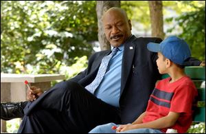 Ving Rhames plays a tough cop who has a soft spot for kids in the
USA Network s Kojak.