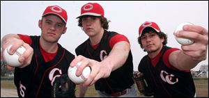 Central Catholic has three top pitchers this season with, from left, Matt Tober (3-1, 1.75 ERA last year), Brad Hays (5-3, 1.82
ERA) and Nick Whitaker (3.1-3.09 ERA). The Irish were fi rst in the City League last year but lost in the playoff semifi nals.
