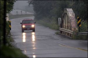 The Schwartz Road bridge over the Ottawa River, rated  poor,  will be replaced in 2009.
