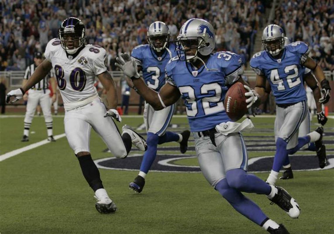 Notebook: Lions' Bly talks boldly, backs it up with 2 picks and fumble  recovery | The Blade