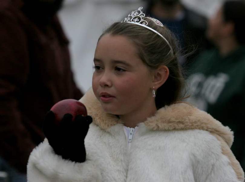 Oak-Harbor-festival-features-more-than-apples-2