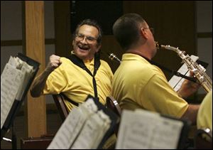 Band leader and saxophonist Dick
Washeck formed Night Session about a year ago. The group is one of only a few big bands that are active in the area.