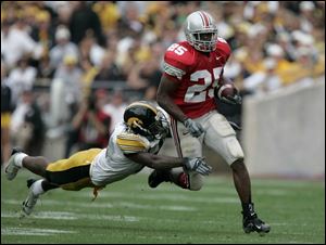 With 563 yards in six games on 110 carries, Antonio Pittman is Ohio State's top running back, but he wants more carries.