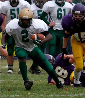 Linzie Robinson led Monroe St. Mary Catholic Central with 169
yards on 15 carries with touchdown runs of 37 and 51 yards.
