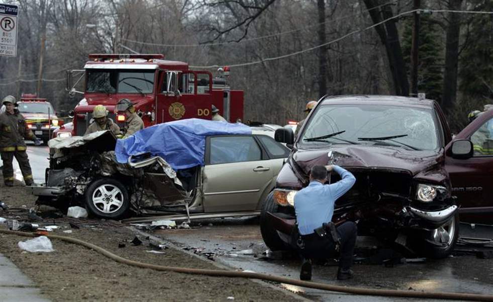 2-killed-several-injured-in-3-crashes