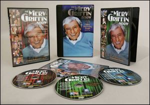 The Merv Griffi n Show: 40 of the Most Interesting People of Our Time is a collection of interviews from Griffin s syndicated talk show, which ran from 1962 to 1986. The set harks back to a time when a talk-show host invited his guests just to talk, not to plug their latest books or movies.