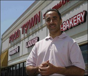 Sam Jabro strives to preserve the feel of the original Food Town chain.