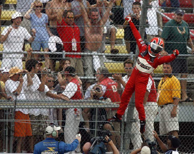 Castroneves-cruises