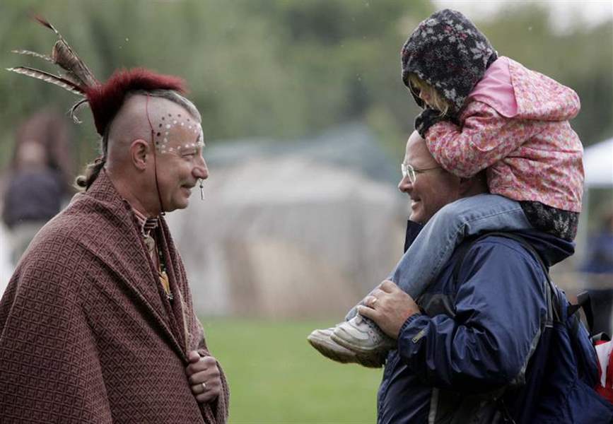American-Indians-celebrate-ways-of-their-ancestors-2