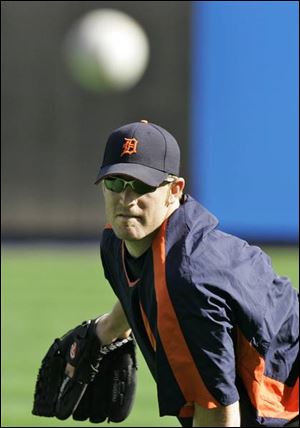 The Tigers' Game 1 hopes rest on starting pitcher Nate 
Robertson (13-13, 3.84 ERA).