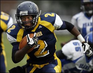Whitmer s Anthony Allen leads the City League in rushing with 731 yards on 97 carries. The junior has run for seven touchdowns and caught three TD passes.
