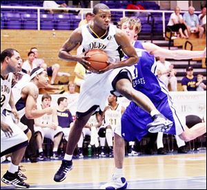 Keonta Howell leads the Rockets in scoring at 19.5 points per game which is third best in the Mid-American Conference.