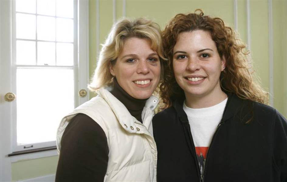 2-women-recall-their-narrow-air-escape-2