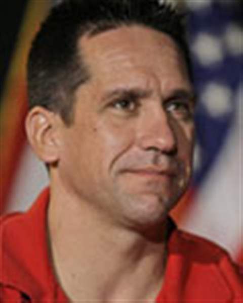 Astronaut-in-love-triangle-charged-with-attempted-murder-released-on-bail-2
