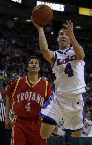 Liberty-Benton s Aaron Craft beats North College Hill s Nate Glover to the basket. Craft, a freshman, had seven points and five assists for the runnerup Eagles, who lost for the first time to finish the season at 26-1.