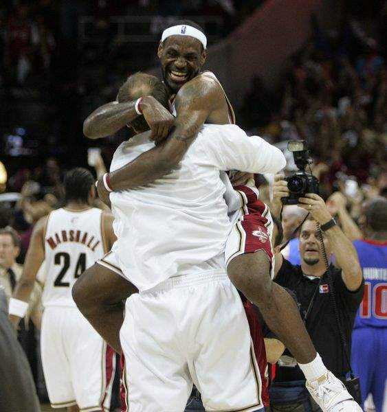 LeBron-James-Zydrunas-Ilgauskas