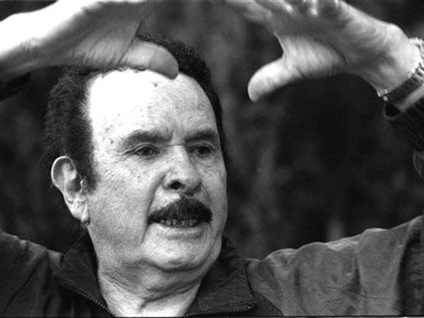 Mexican mariachi singer and actor Antonio Aguilar dies at 88 after long fight with pneumonia | The Blade