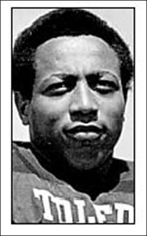 Chuck Ealey 