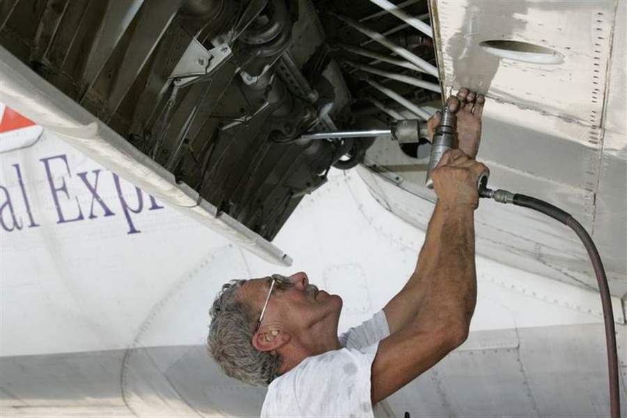 PLANE-TO-OFFER-TRAINING-IN-ANTI-TERRORISM-TACTICS
