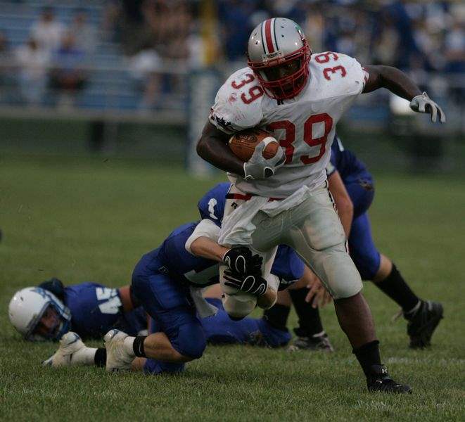 Sidelines-Titans-Irish-big-showdown-also-league-opener-2