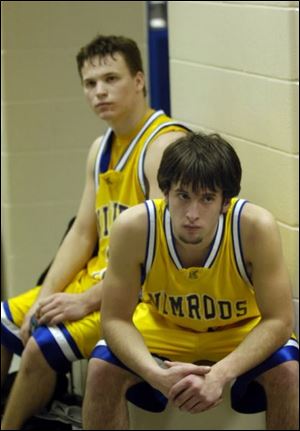 A member of the Watersmeet Nimrods basketball team.