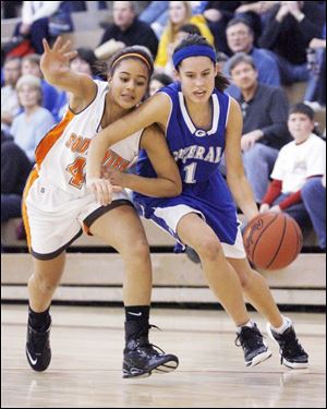 Southview's Taylor Hall was charged with a foul for guarding Anthony Wayne's Jordan Ford a bit too closely last night.
<br>
<img src=http://www.toledoblade.com/assets/gif/weblink_icon.gif> <b><font color=red>VIEW</b></font color=red>: <a href=