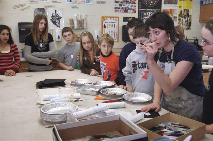 EISENHOWER-ART-CLUB-MAKE-GLASS-MOSAICS