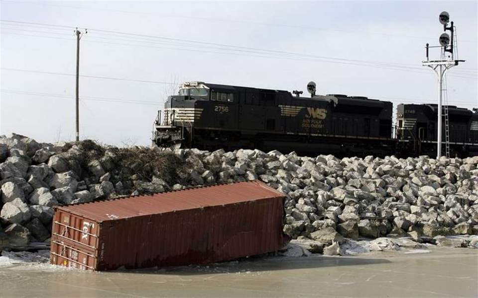 Snowstorm-on-way-as-gusts-derail-train-down-power-lines