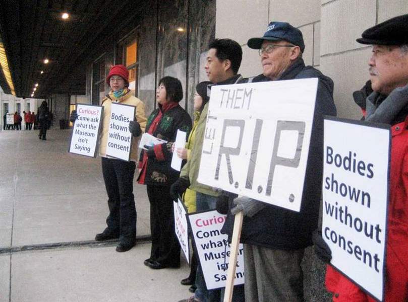 Rally-protests-exhibition-of-cadavers-in-Cincinnati-2