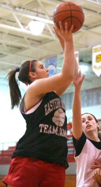 Sidelines-Stubborn-Mules-Bedford-yields-few-points-on-its-way-to-second-straight-SEC-title