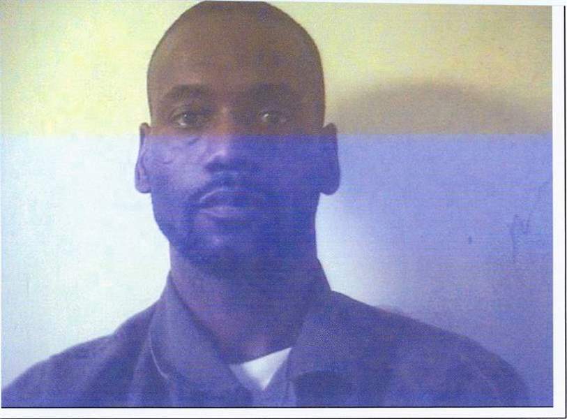 U-S-Marshals-look-for-escapee-man-wanted-in-credit-card-fraud-2