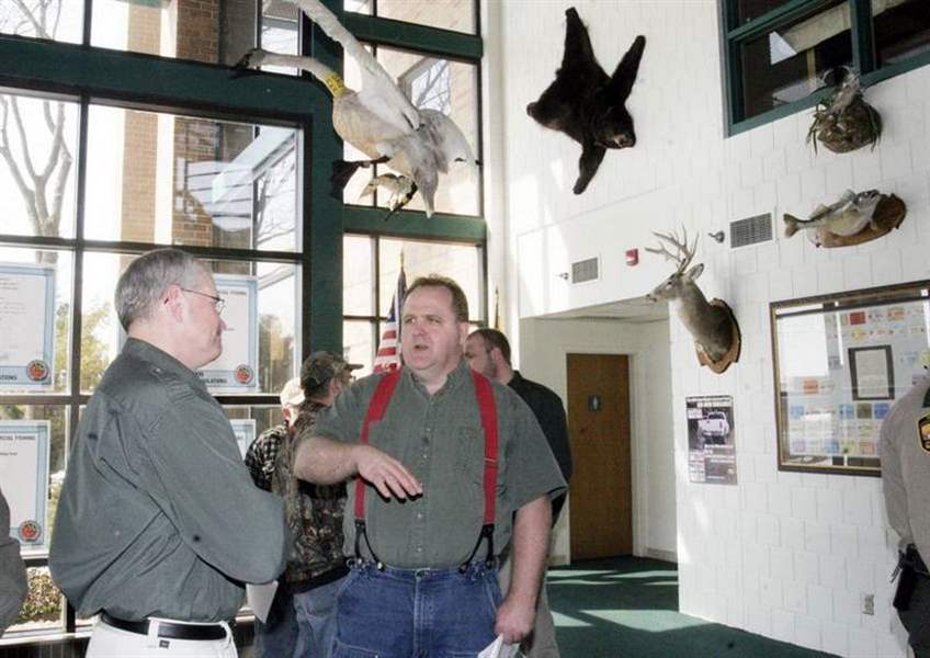 WILDLIFE-OFFICIALS-HEAR-LOCAL-CONCERNS-2