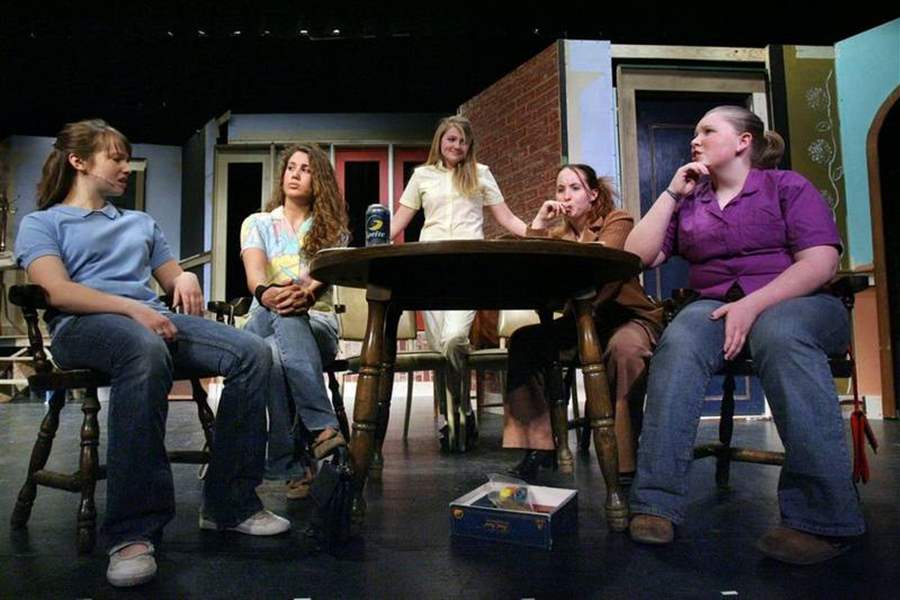 NORTHVIEW-REHEARSES-FOR-ODD-COUPLE