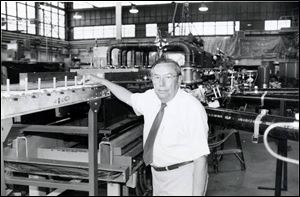 Harold McMaster in 1994 on the shop floor at Solar Cells Inc., which laid the groundwork for the founding of First Solar Inc.