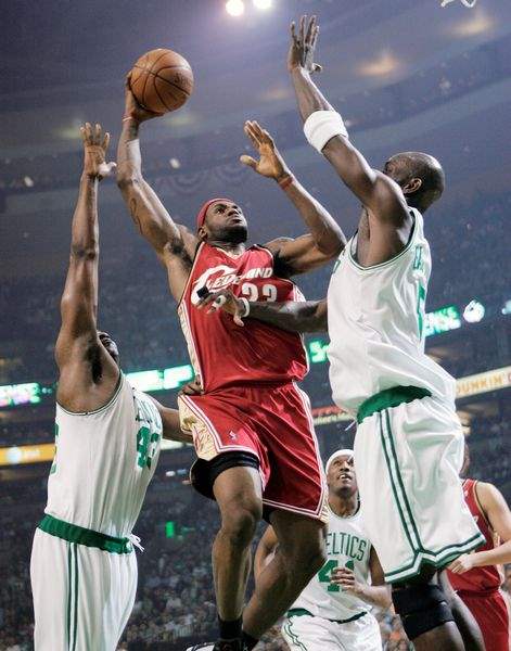 LeBron-James-Kevin-Garnett